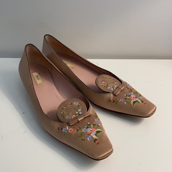 Prada Authentic Size 39.5 EU Silk Satin Hand Embroidered Floral Kitten Heels - Picture 11 of 11